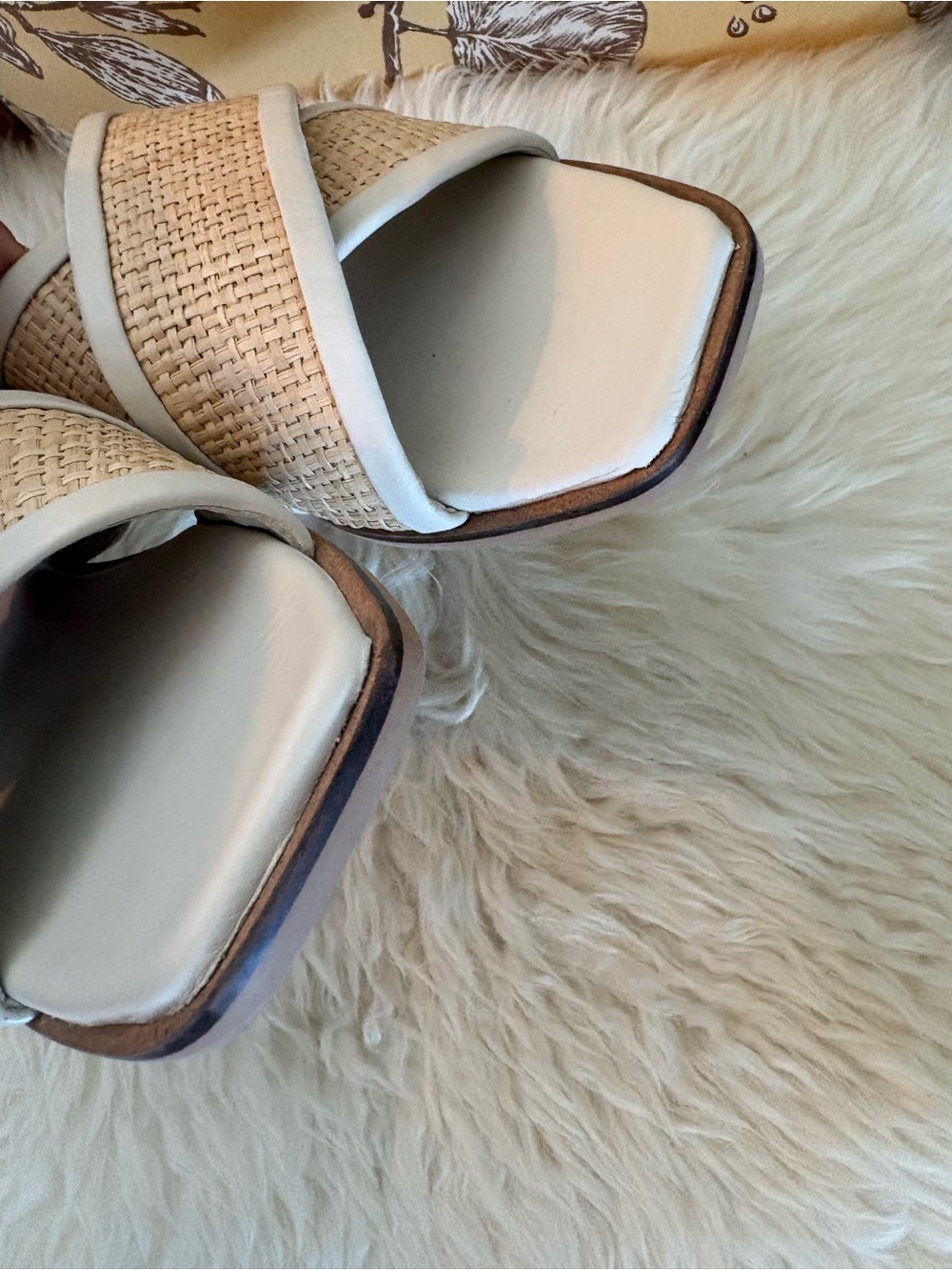New! Bembien Raffia
Slides - Picture 5 of 5